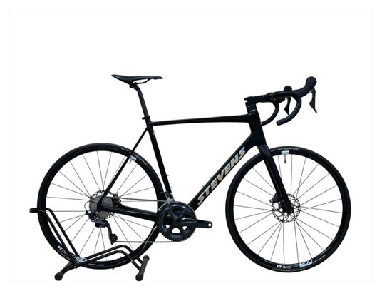Produit reconditionné . Stevens Izoard Pro Disc Shimano Ultegra 2022 . Vélo de Route . Stevens . très bon état