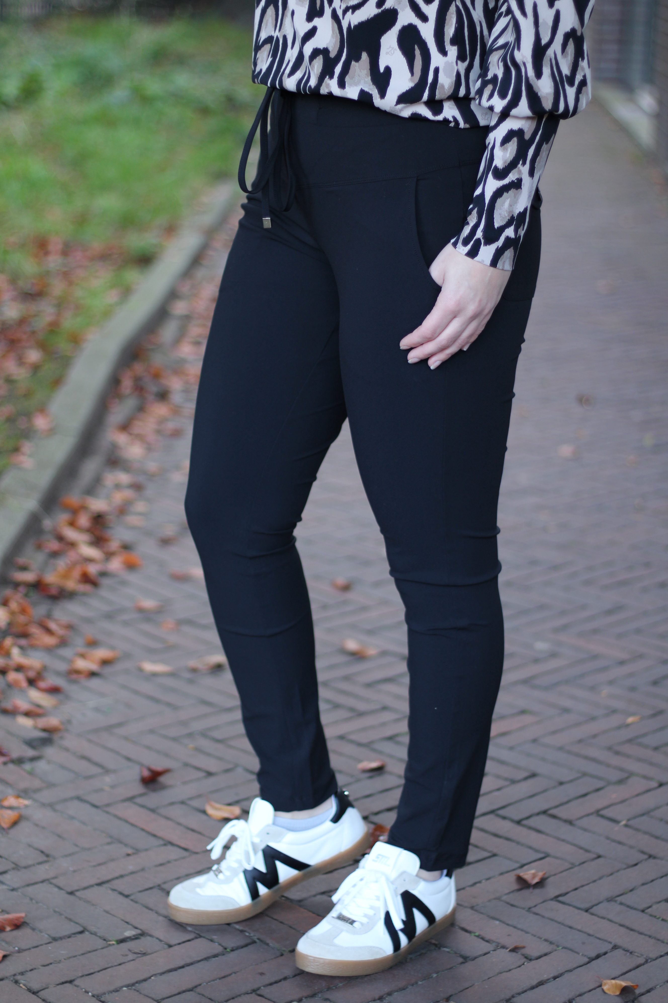 Zoso - Amber Travel Pant - Black