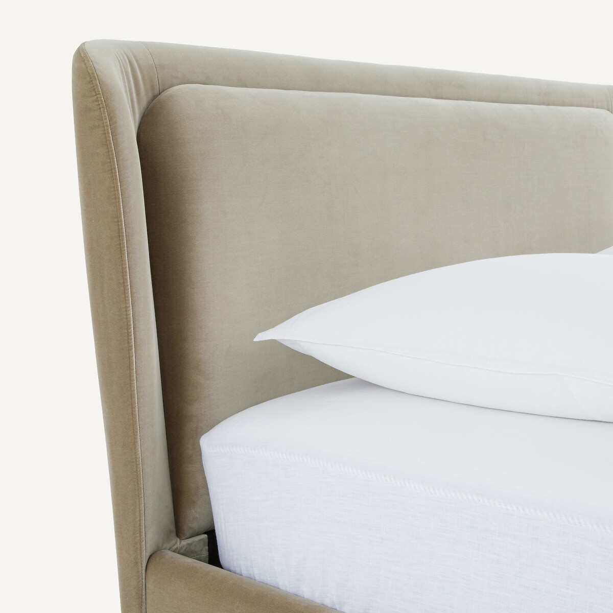 AM.PM<br>Cama de casal de veludo, Jabote