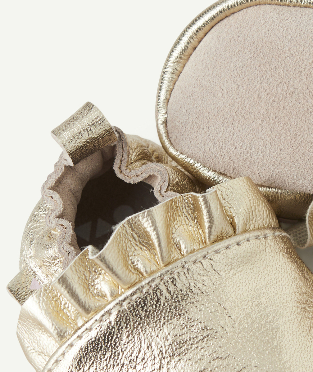 chaussons bébé fille couleur dorée