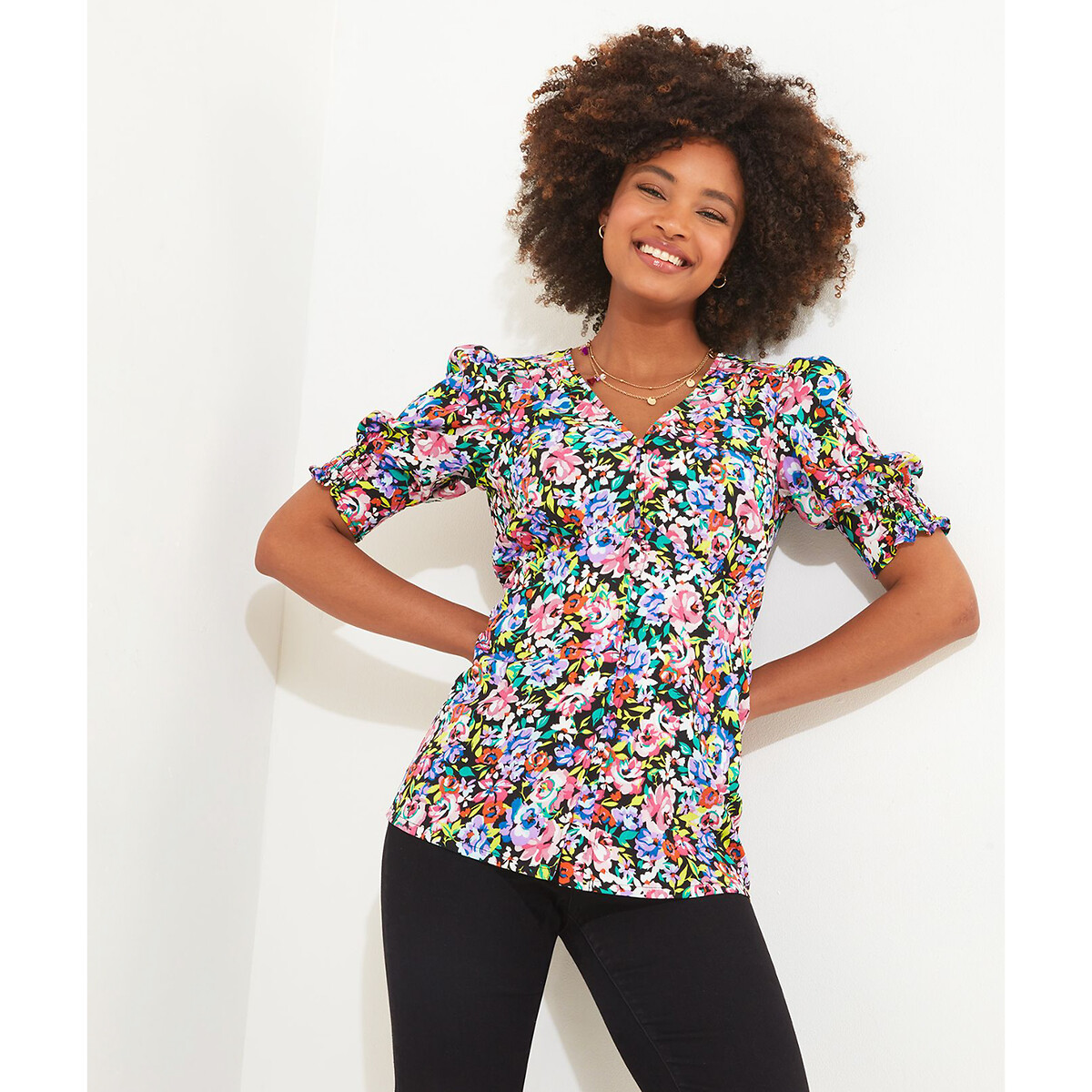 Blusa JOE BROWNS com decote em V e estampa floral