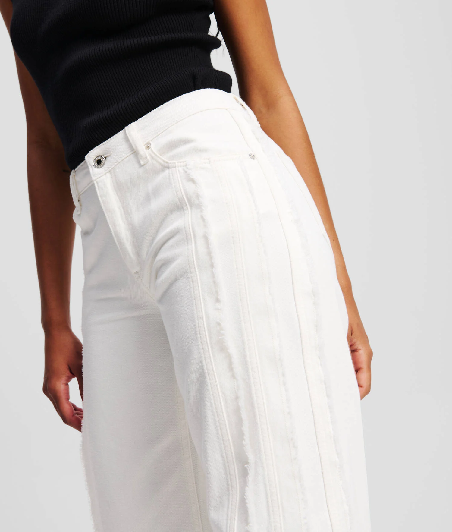 JEAN DÉCONTRACTÉ À COUTURES SAILLANTES - Denim Blanc
