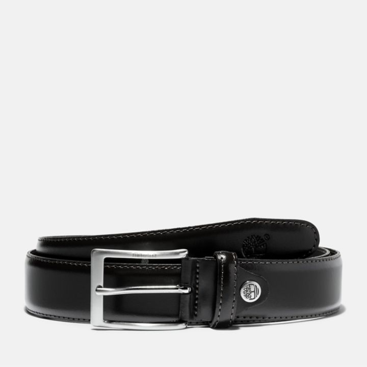 Cinto clássico de couro preto para homens.