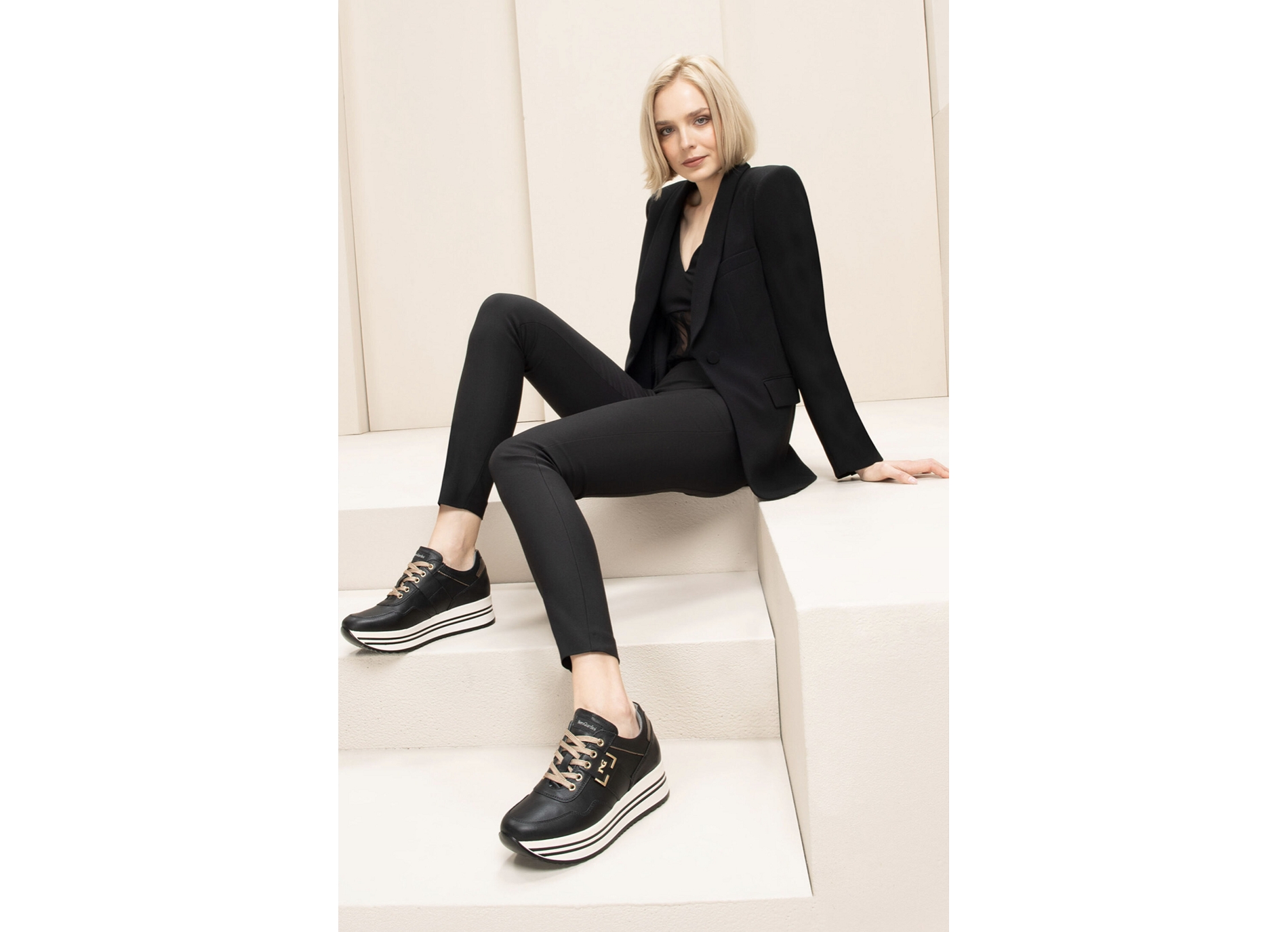 08380 noir