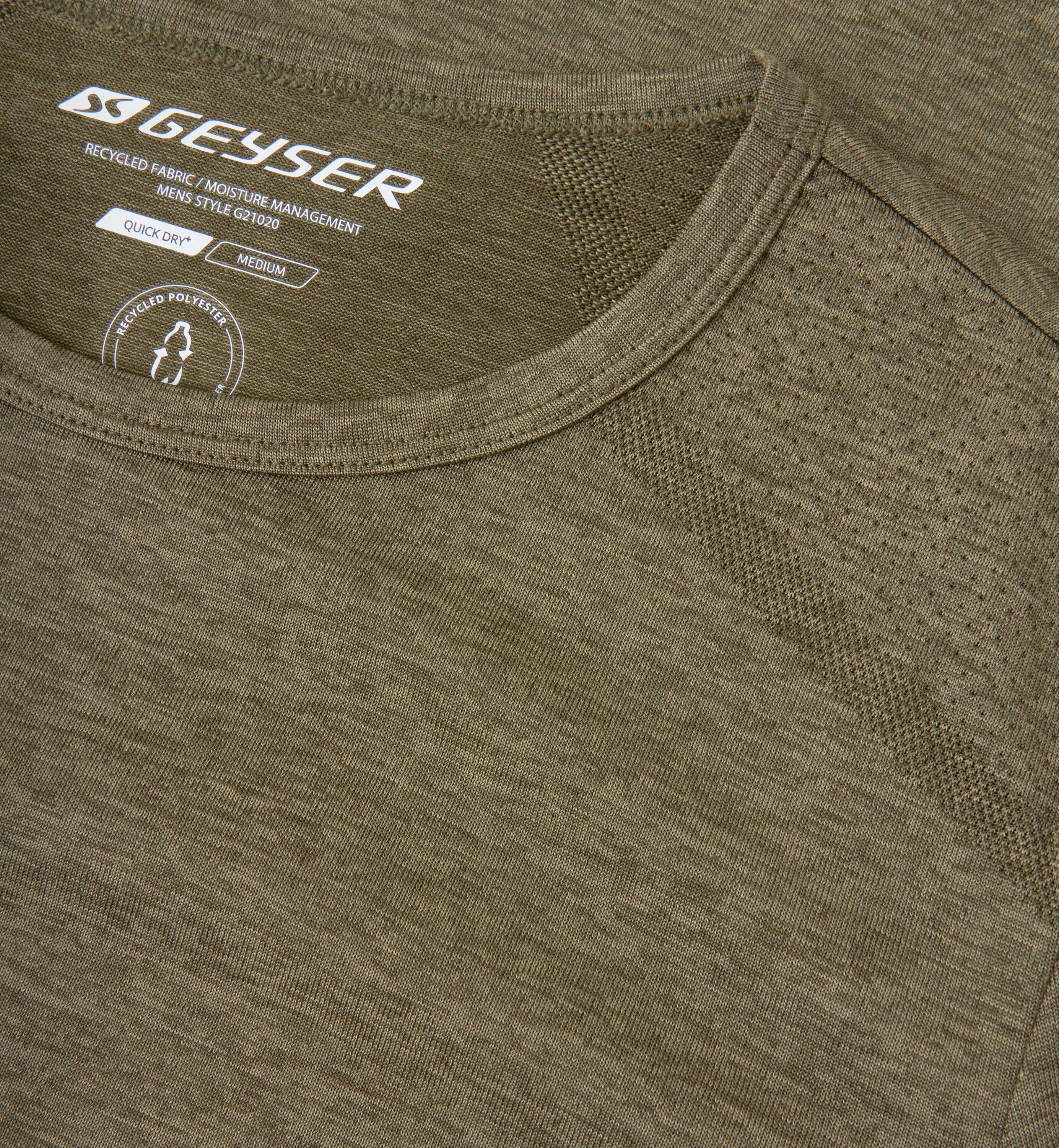 Geyser T-Shirt seamless