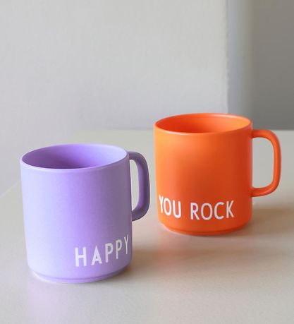 Design Letters Becher - Favorit - Lavendel m. Happy