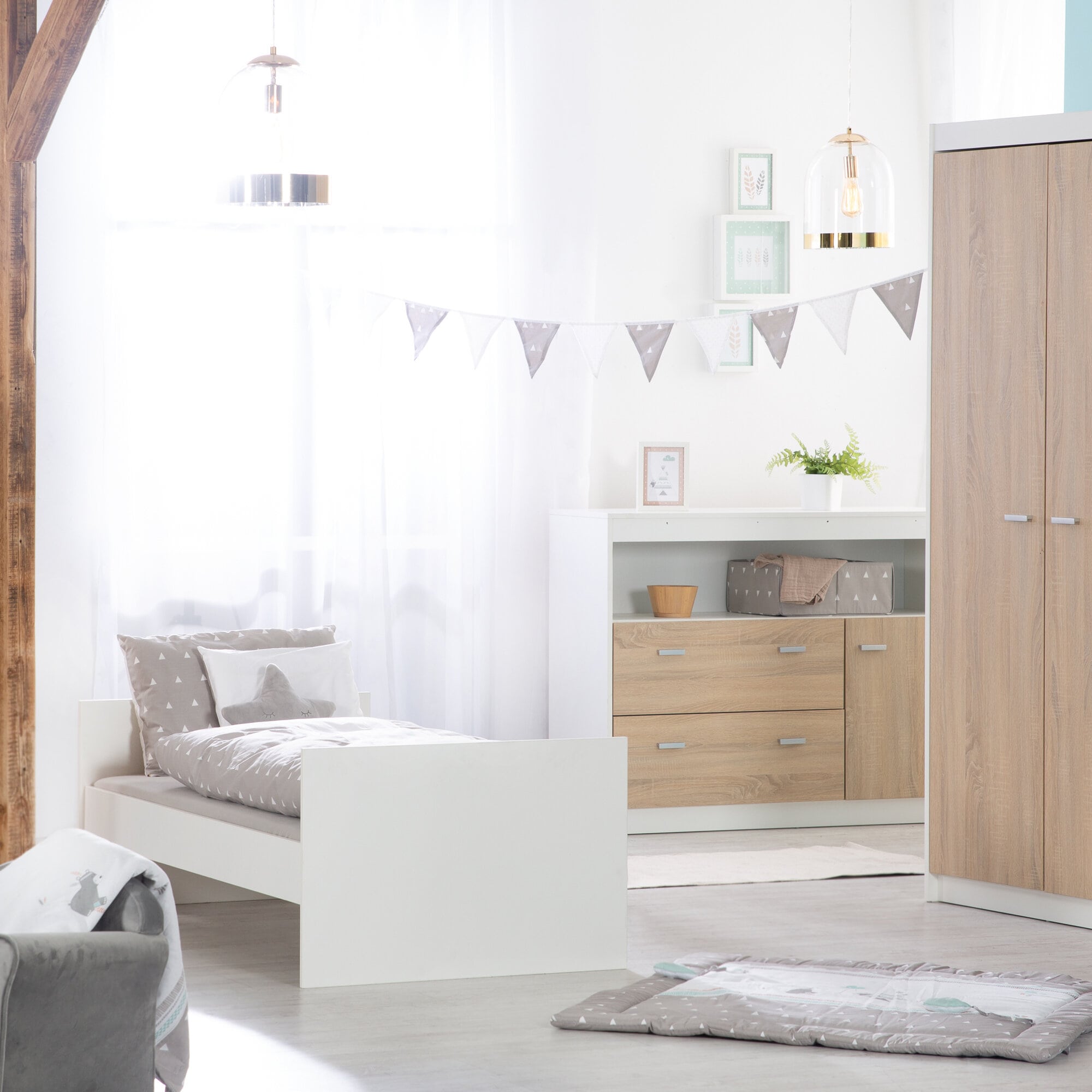 roba Kinderzimmerset 'Gabriella' inkl. Babybett ca. 70 x 140 cm & breite Wickelkommode, bicolor