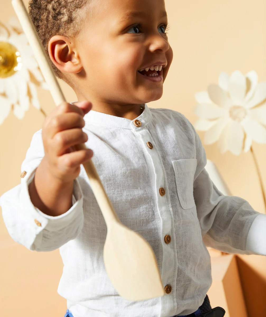 chemise blanche bébé garçon avec col tunisien et poche