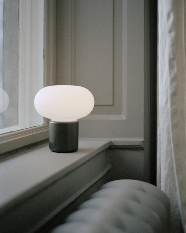 New Works Karl-Johan tafellamp LED oplaadbaar Cold Black