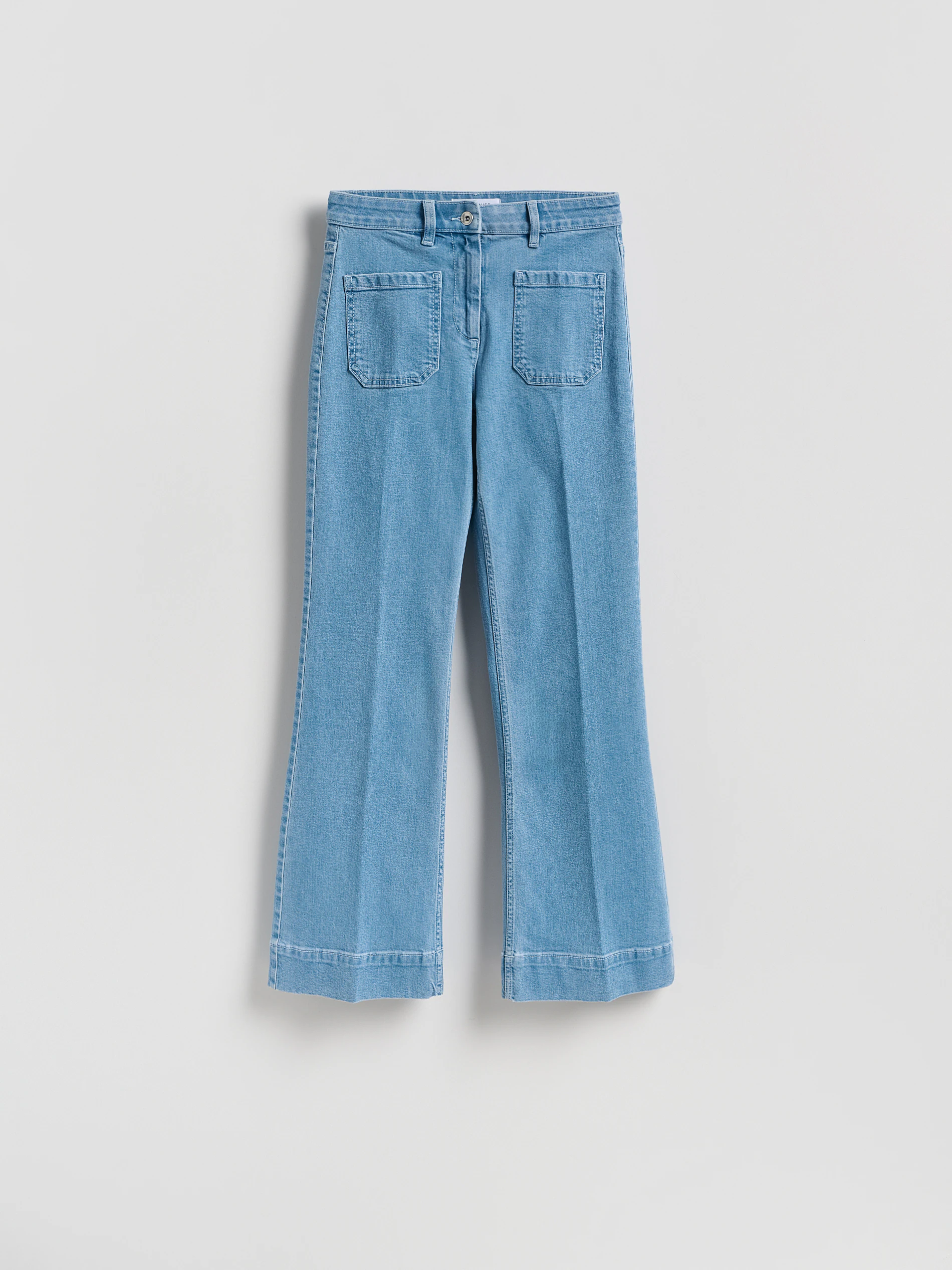 Jeans im Flare-Fit