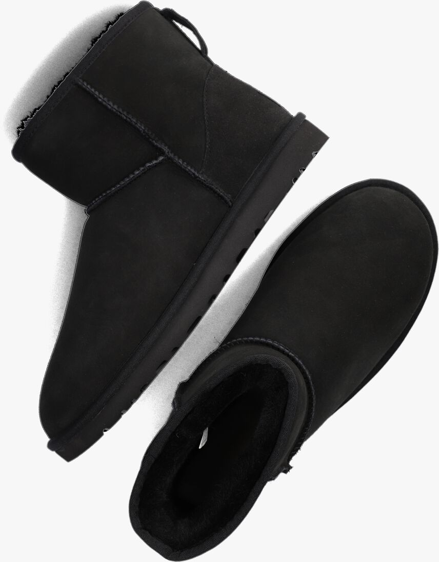 zwarte ugg vachtlaarzen m classic mini