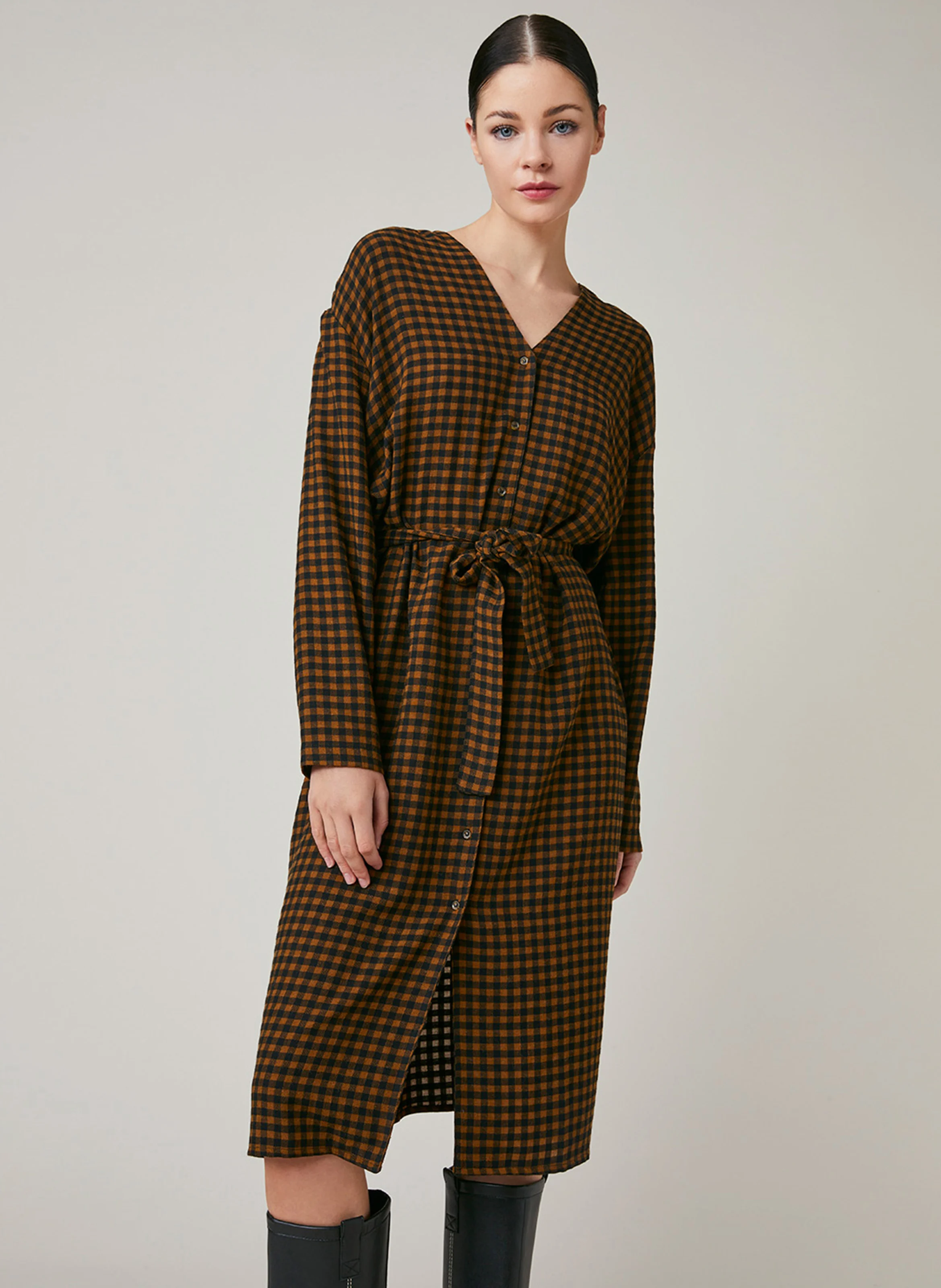FLORE - Robe midi col V à carreaux | Marron