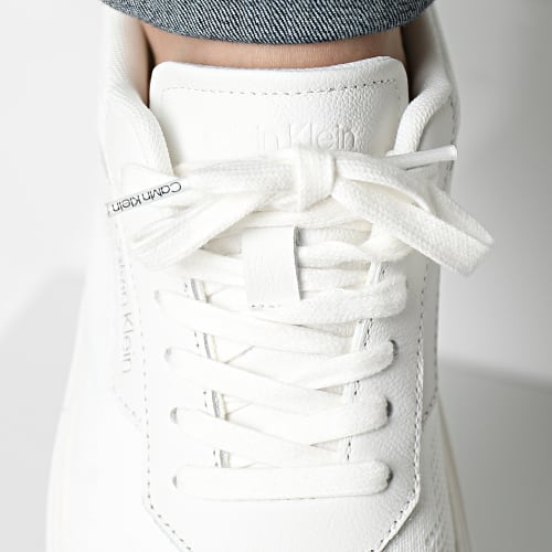 Baskets Low Top Lace Up Knit 0922 White Black