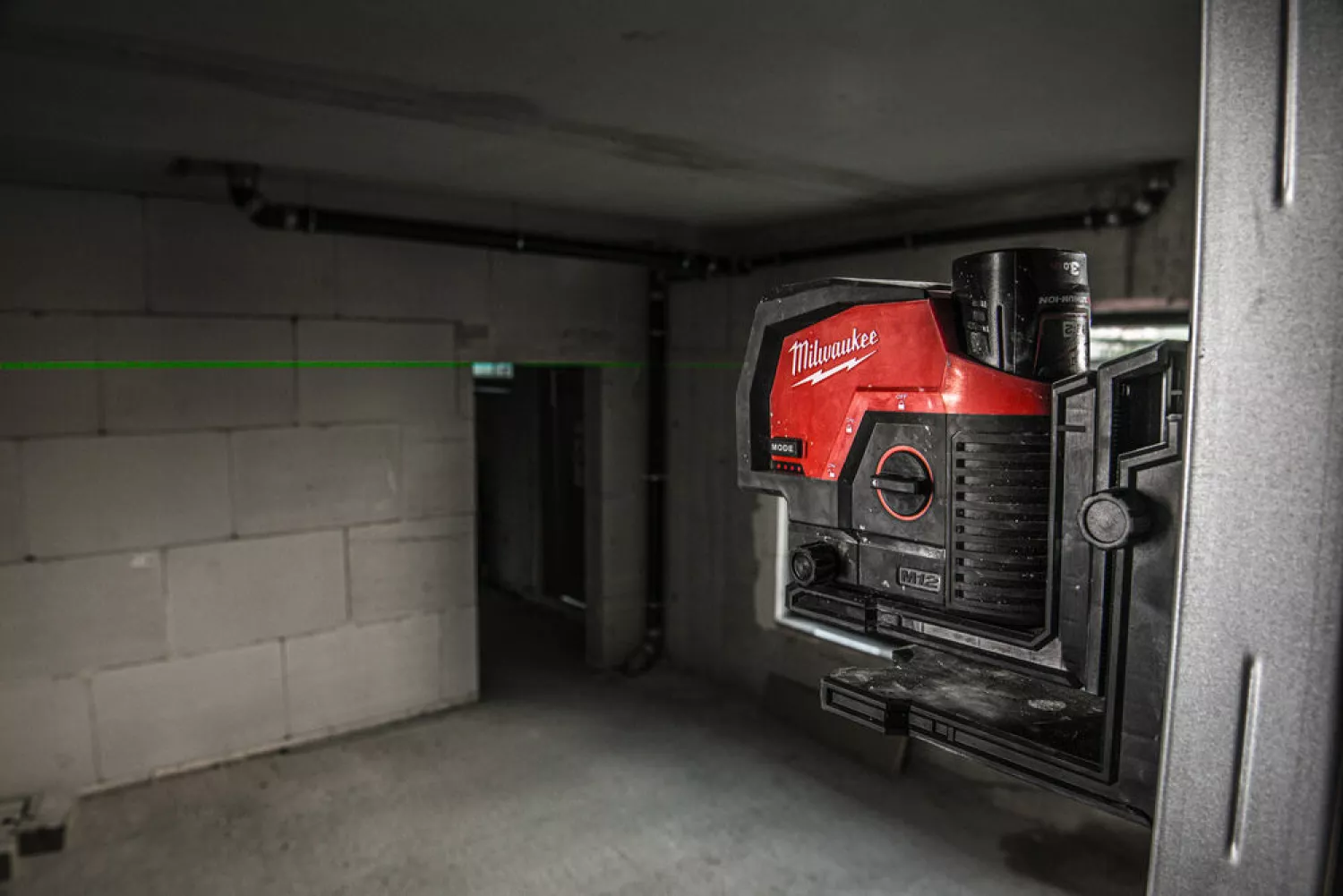 Milwaukee M12 CLLP-301C 12V Li-Ion accu laser set (1x 3,0Ah) in koffer - 2 lijnen - Groen - 38m