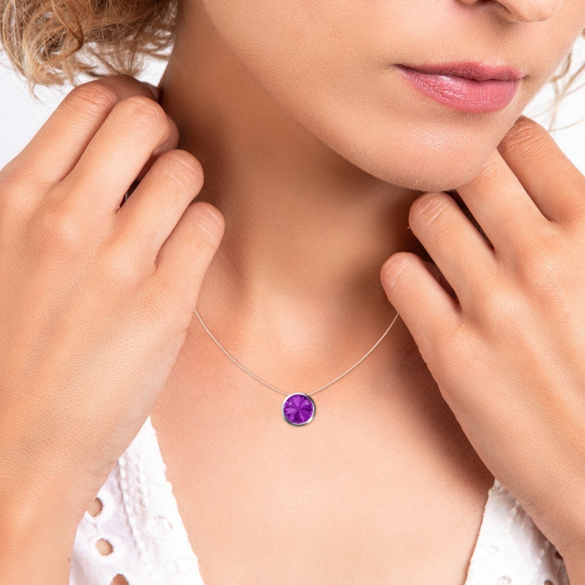 Collier SC Crystal ornée d'un cristal scintillant