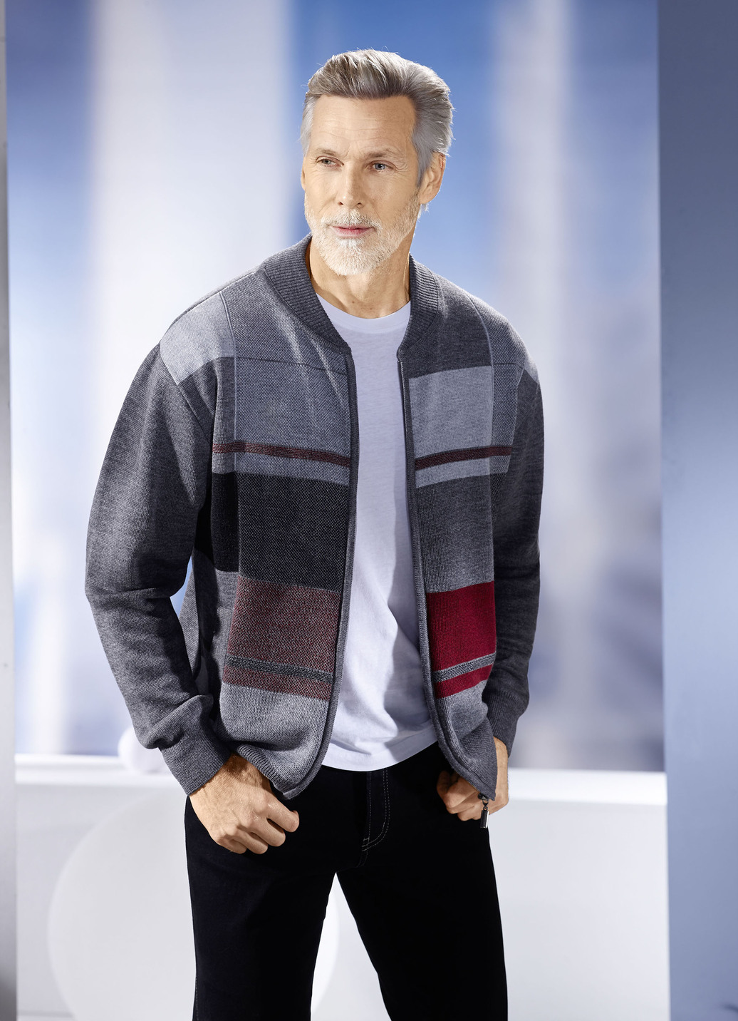Jacke mit durchgehendem Reißverschluss in 2 Farben