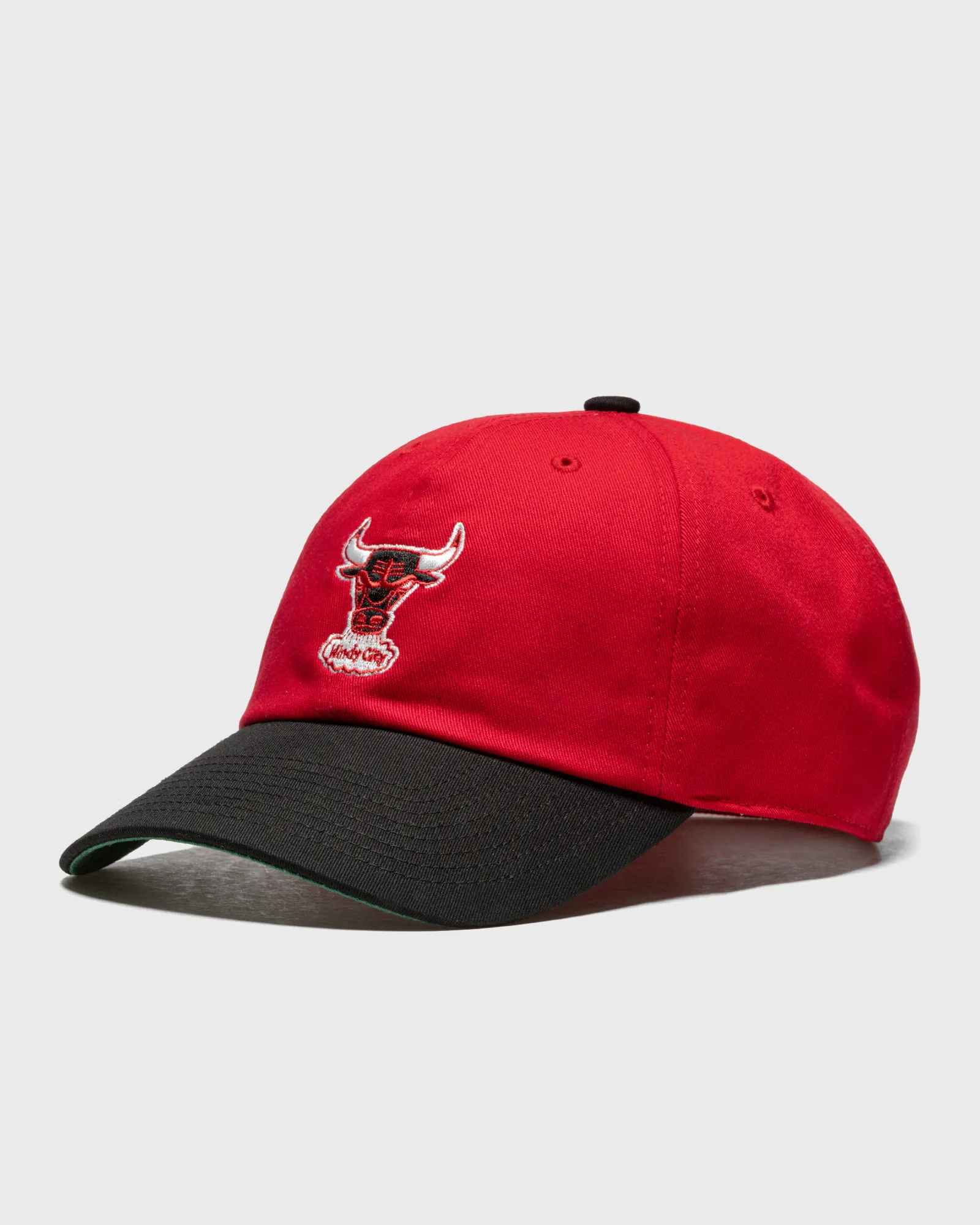 Mitchell & Ness NBA TEAM 2 TONE 2.0 DAD STRAPBACK CAP HWC CHICAGO BULLS