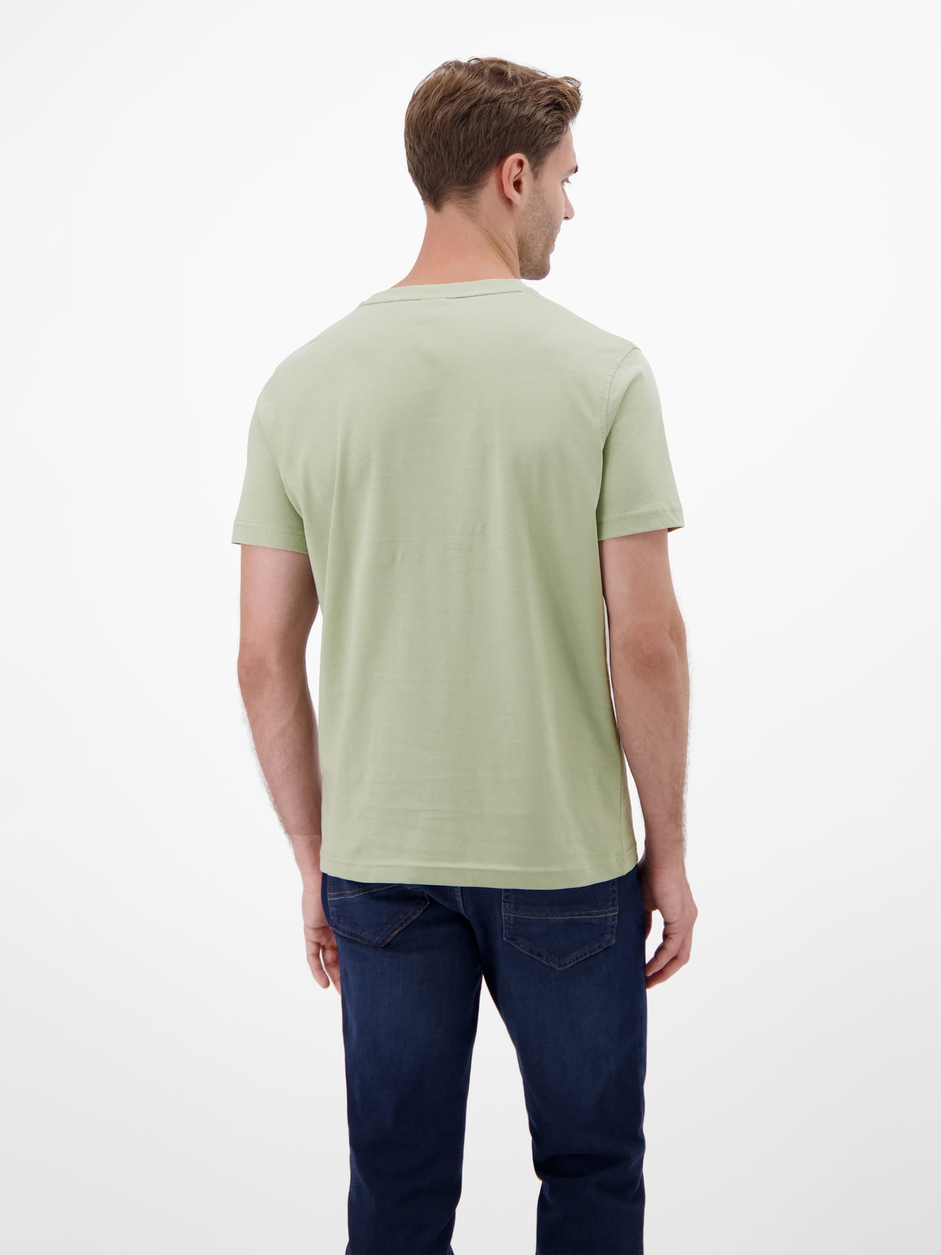 Basic T-Shirt mit Logostitck, unifarben