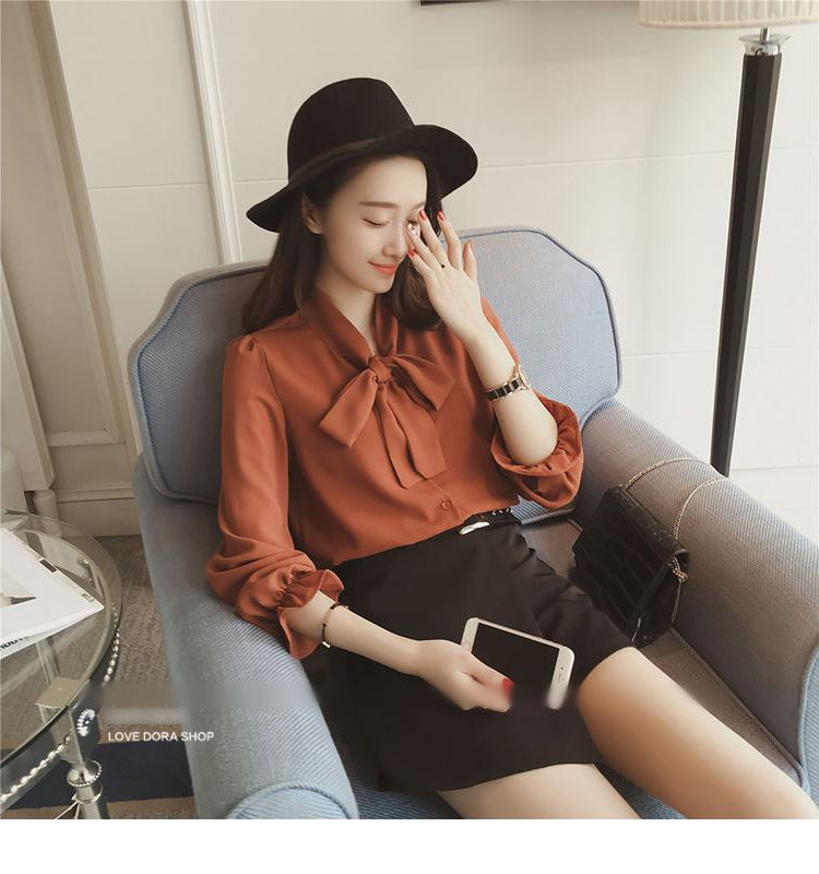 Cossita - Blouse met strikaccent van chiffon