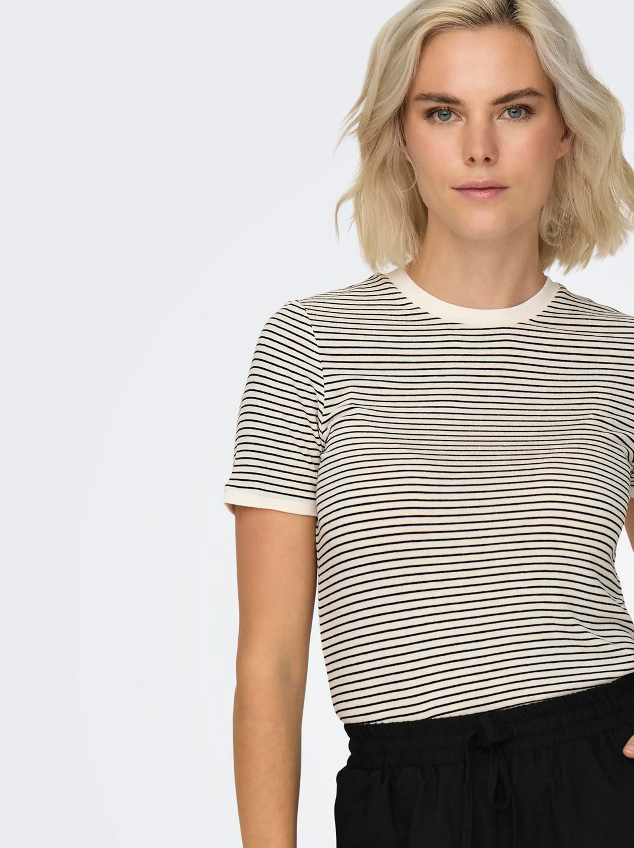 Only ONLTINE S/S O-NECK TO Shirt