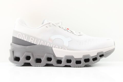 On Cloudmonster 2