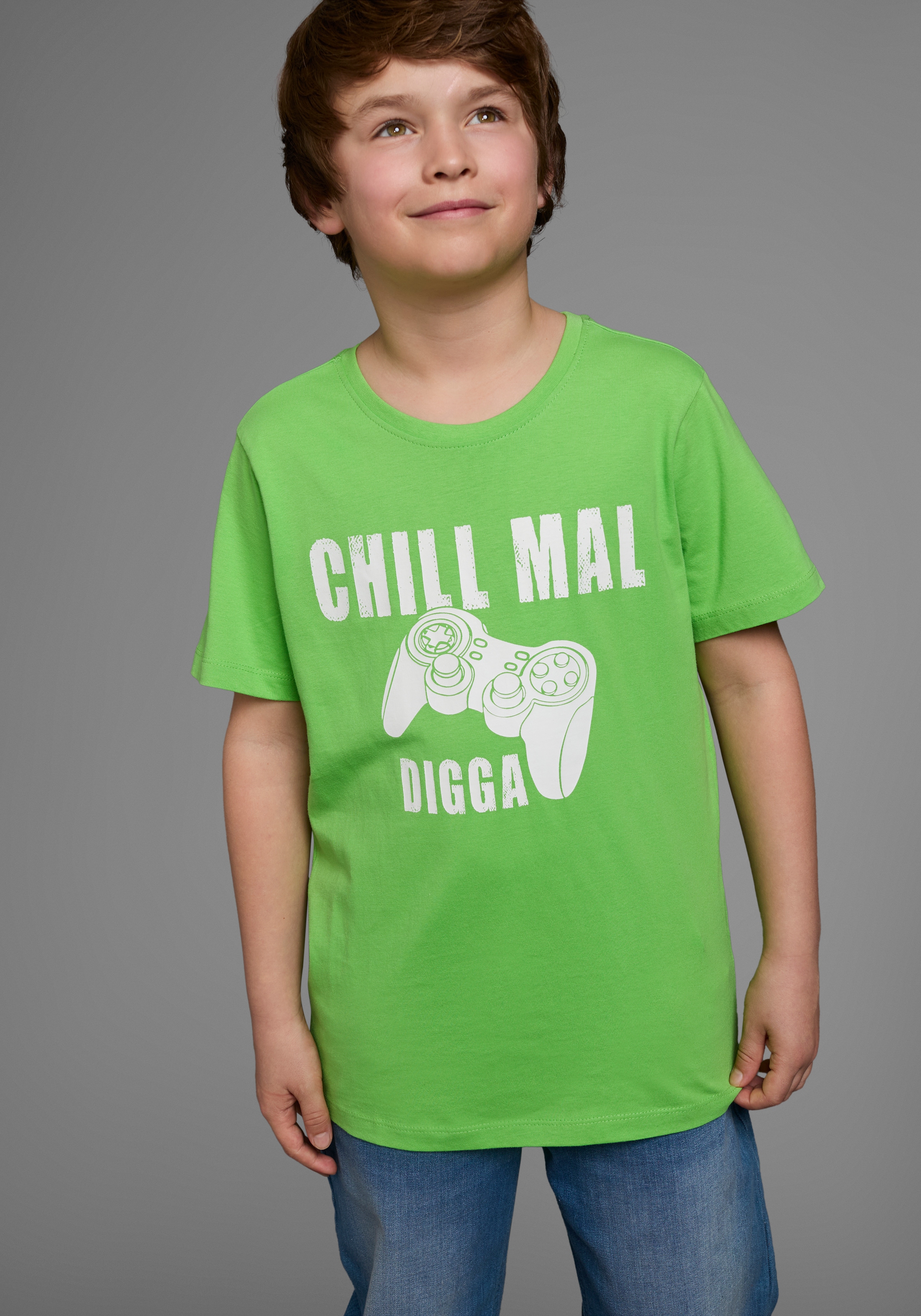 KIDSWORLD T-Shirt »Mit Spruch: CHILL MAL«, Kurzarm,  Basic-Stil,  mit coolen Schriftzügen,  Rundhalsausschnitt