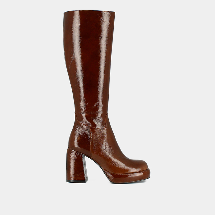 Bottes à talons et plateformes  en cuir brillant marron