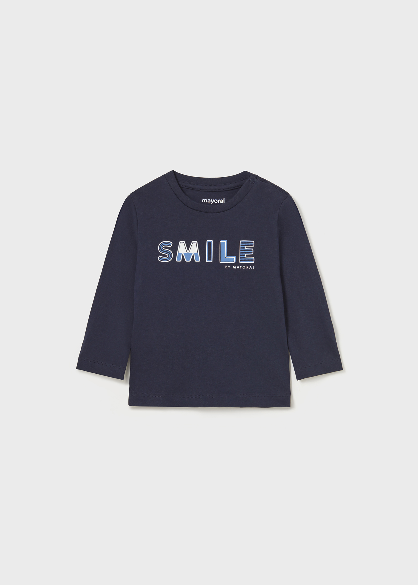 Camiseta infantil Better Cotton com letras