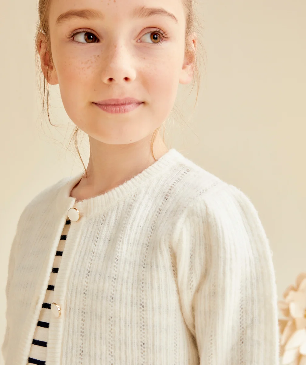 CARDIGAN FILLE EN TRICOT AJOURÉ ET FIBRES RECYCLÉES ÉCRU AVEC BOUTONS
