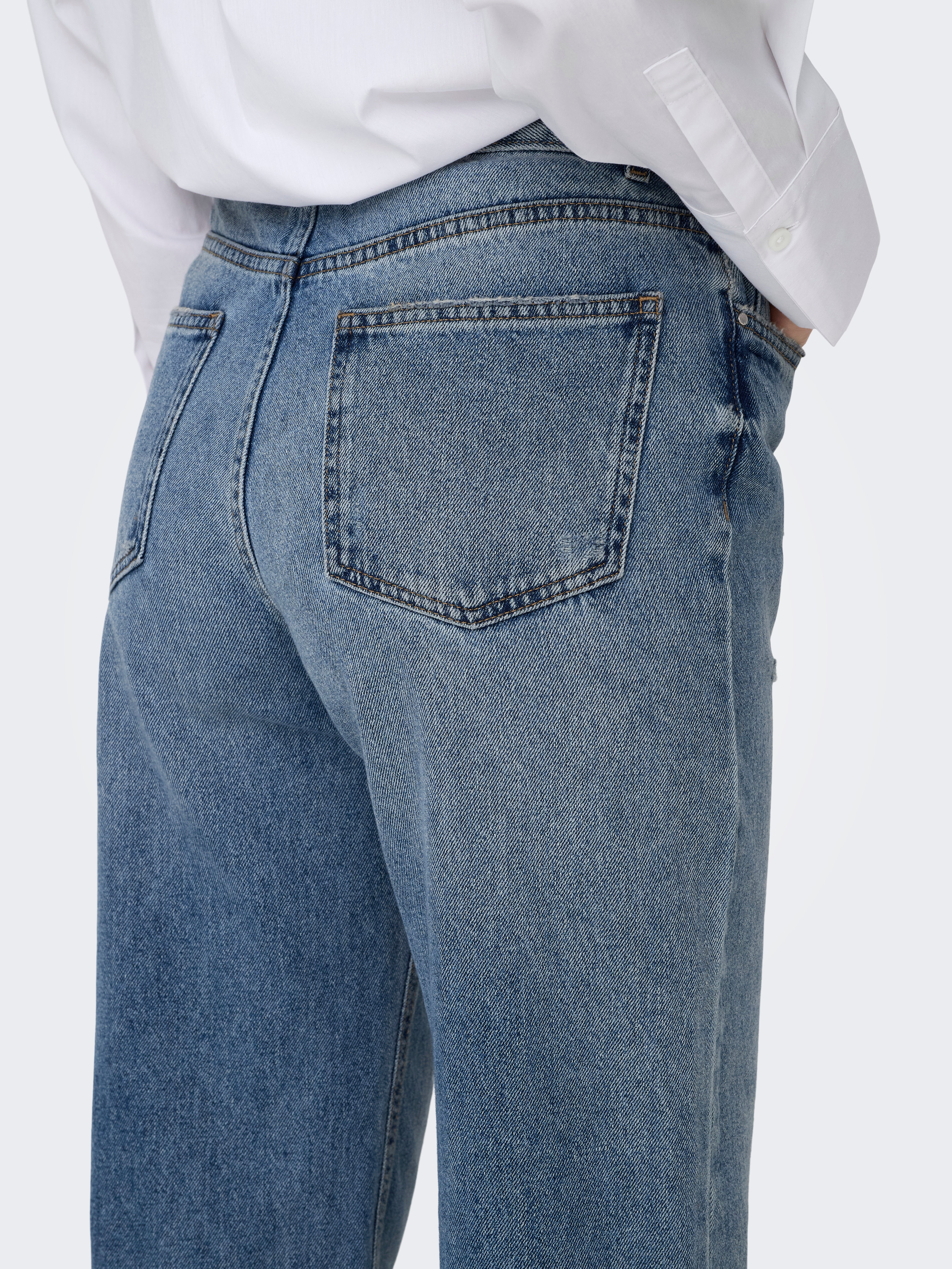 ONLELLA Mittlere Taille Gerade geschnitten Jeans Medium Blue Denim
