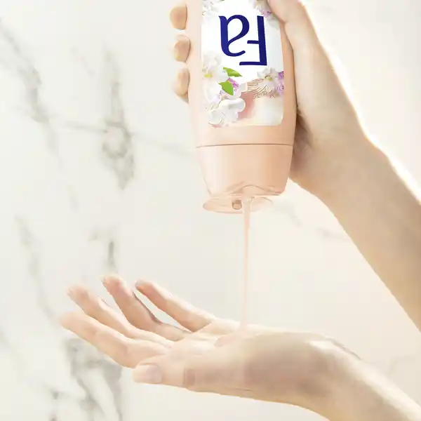 Pflegende Duschcreme Divine Moments