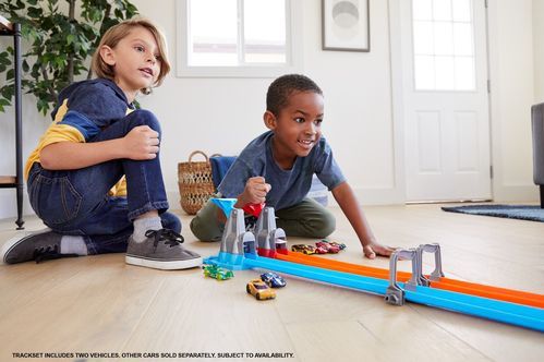 Hot Wheels - Dubbele Loopingrace - Speelgoed Racebaan - Inclusief 2 Toy Cars - Schaal 1:64