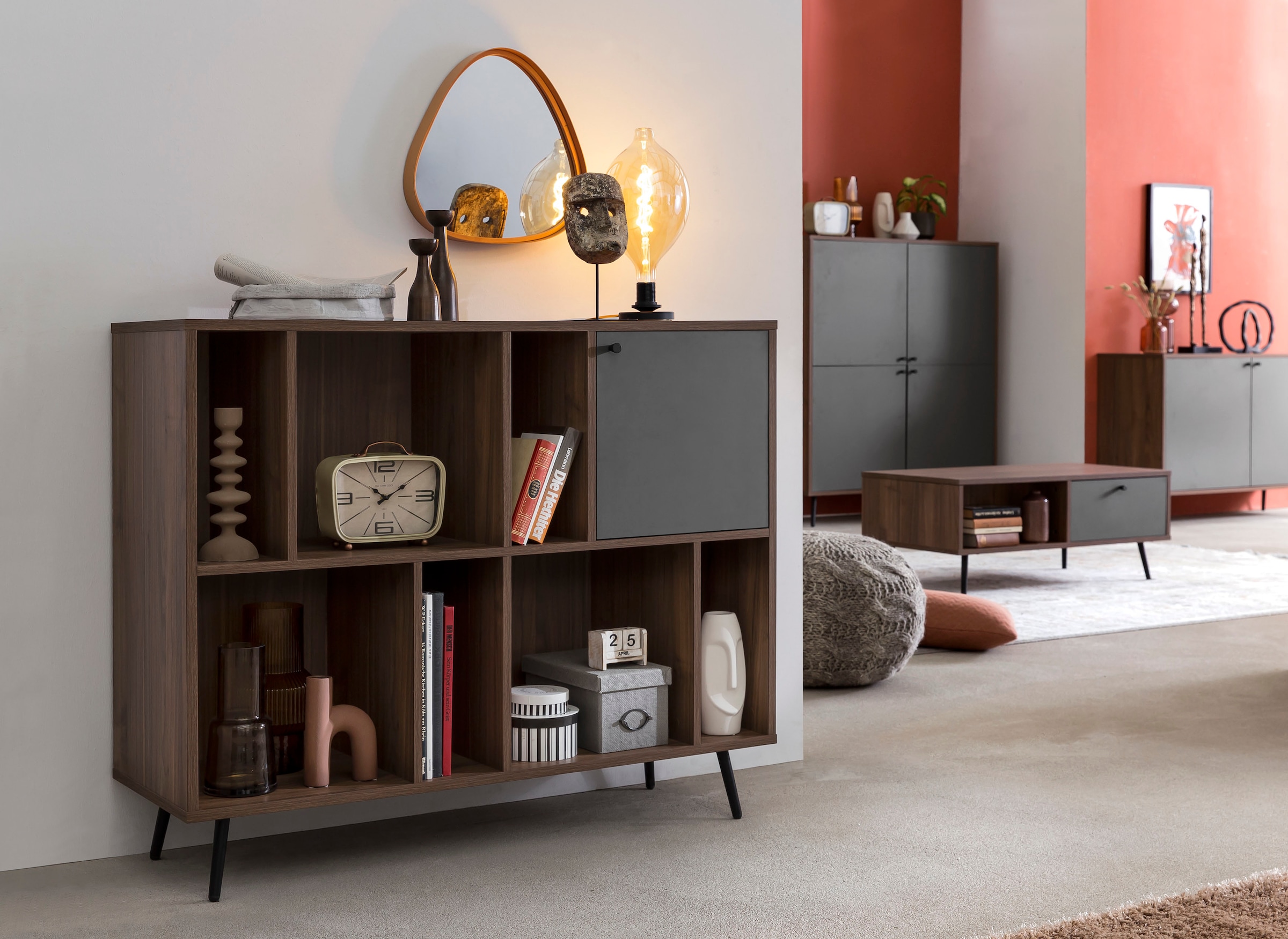 SalesFever Bücherregal »Kiruna Regal im minimalistischen Stil« Moderne Eleganz in Walnussfarbe