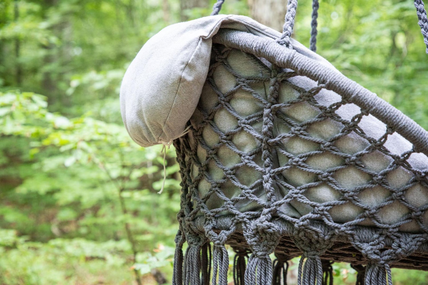 Hamtic hangende tuinstoel inclusief kussen, grijs. 80 x 35 x 90 cm