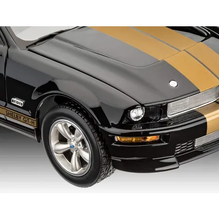 Revell Model Set 2006 Ford Shelby GT-H