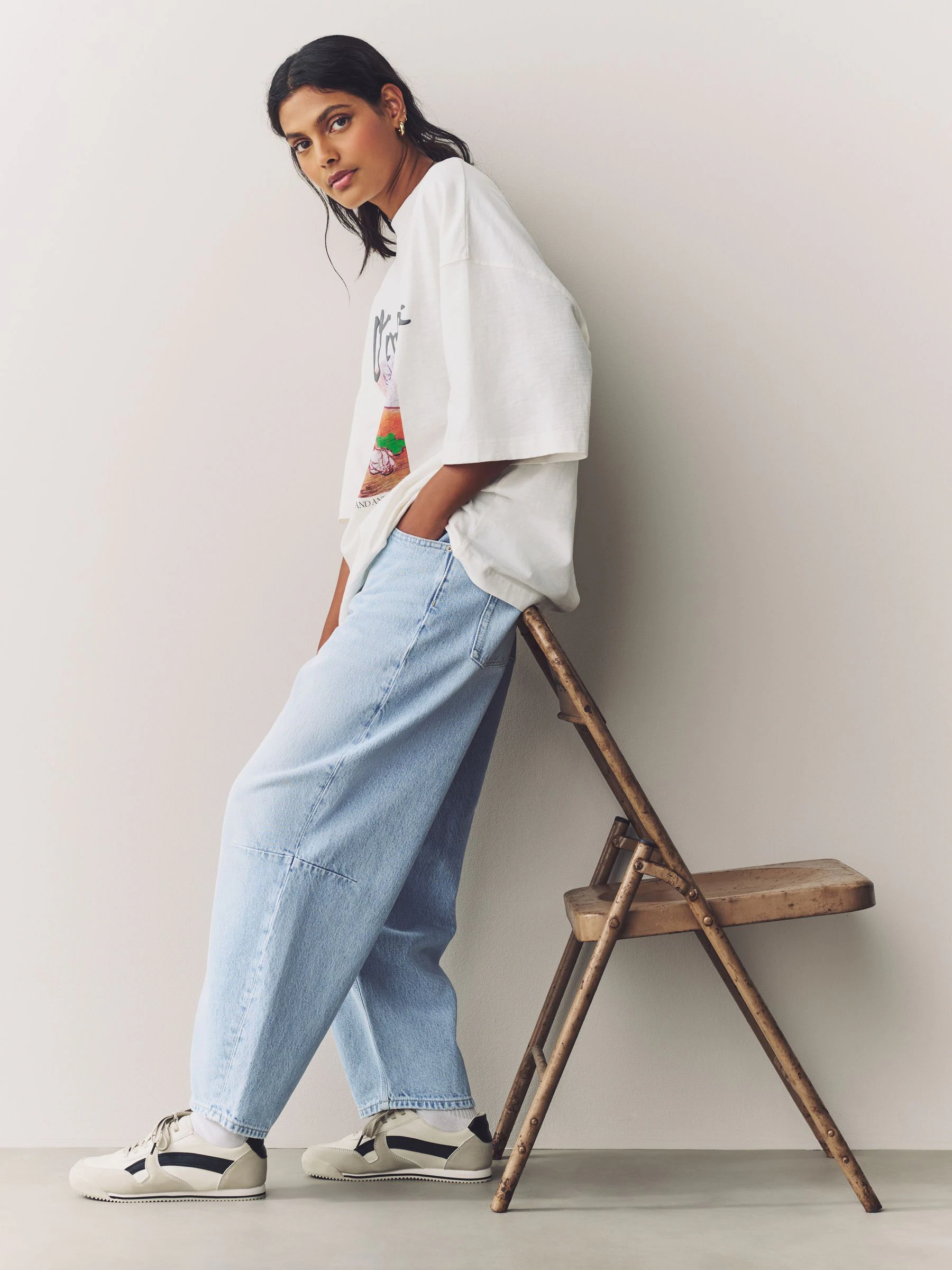 Gebleekt - Barrel jeans met dartdetail