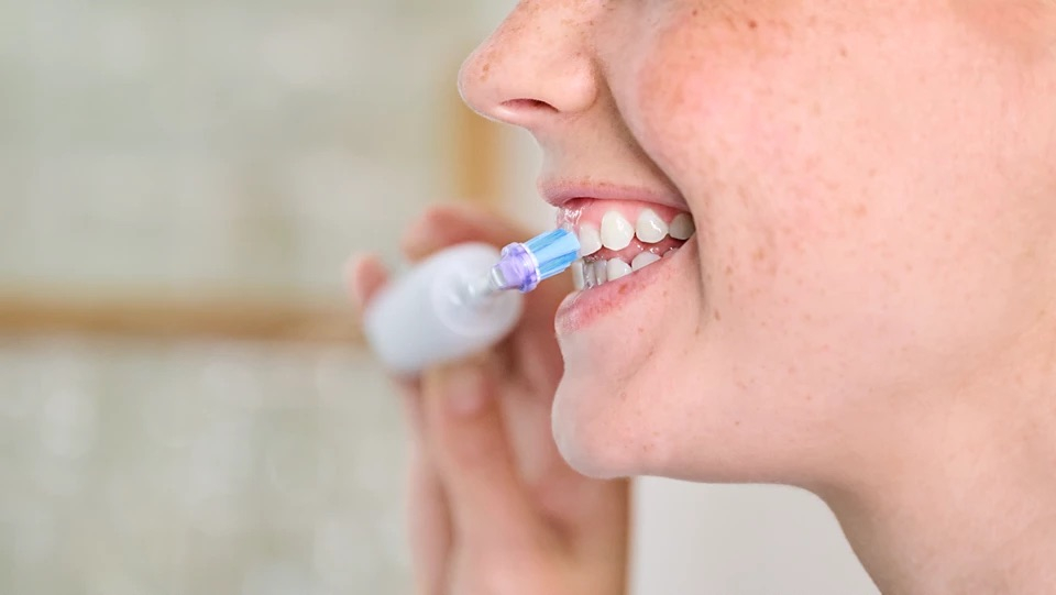 (4er Set) G3 Premium Gum Care Ersatz Zahnbürstenkopf für Philips Sonicare Elektrische Zahnbürsten (HX9054/87) - Weiss
