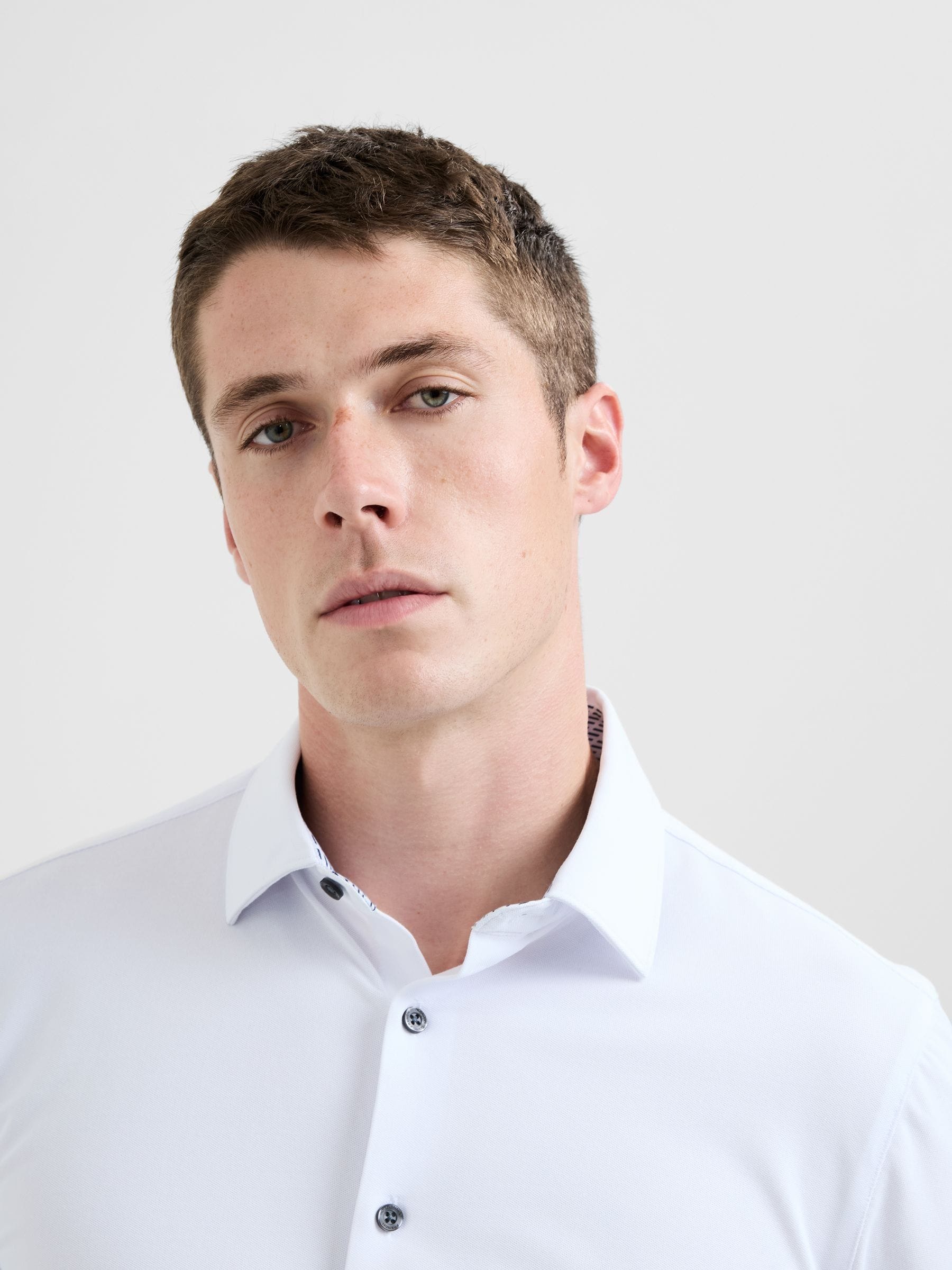 Wit - French Connection Cotton Blend Slim Fit Long Sleeve Button-Up Shirt