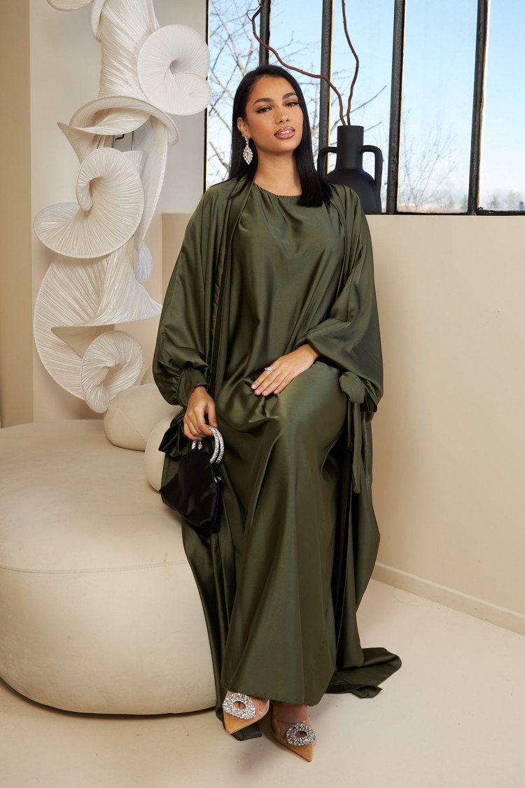 Ensemble 2 pièces abaya + gilet kaki à noeud aux poignets