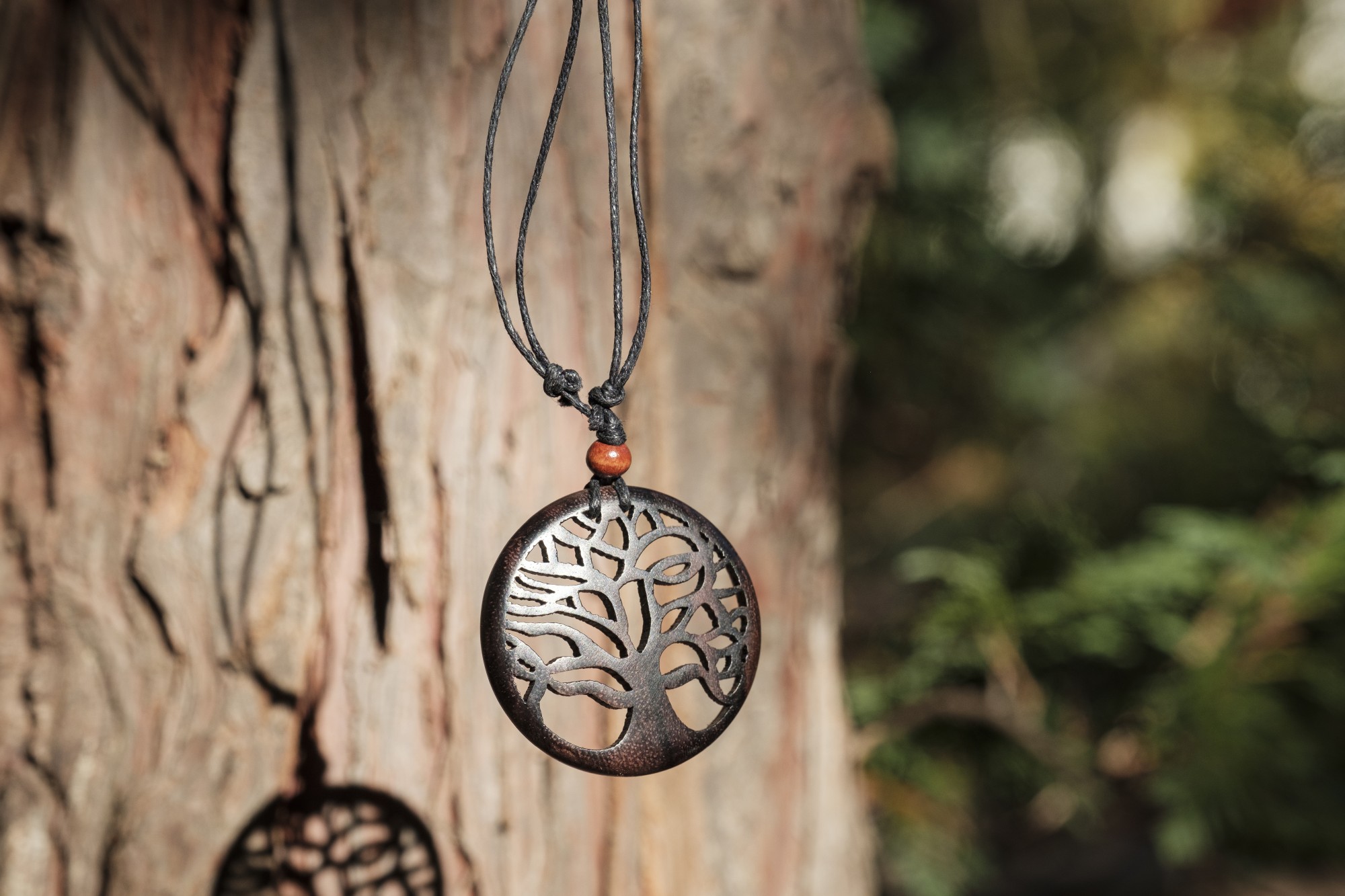 Halskette 'Tree of Life', Hartholz dunkel, Ø 4 cm, L 40 - 75 cm günstig bestellen