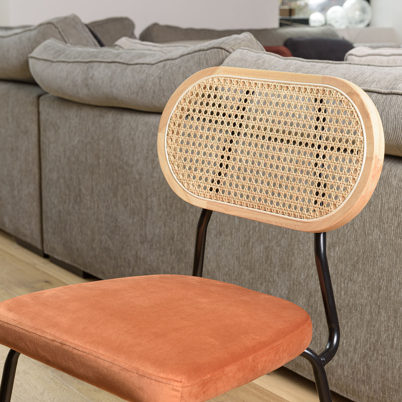 Macabane 2 Chaises velours dossier rotin Albane orange - 48x51x81.5 cm