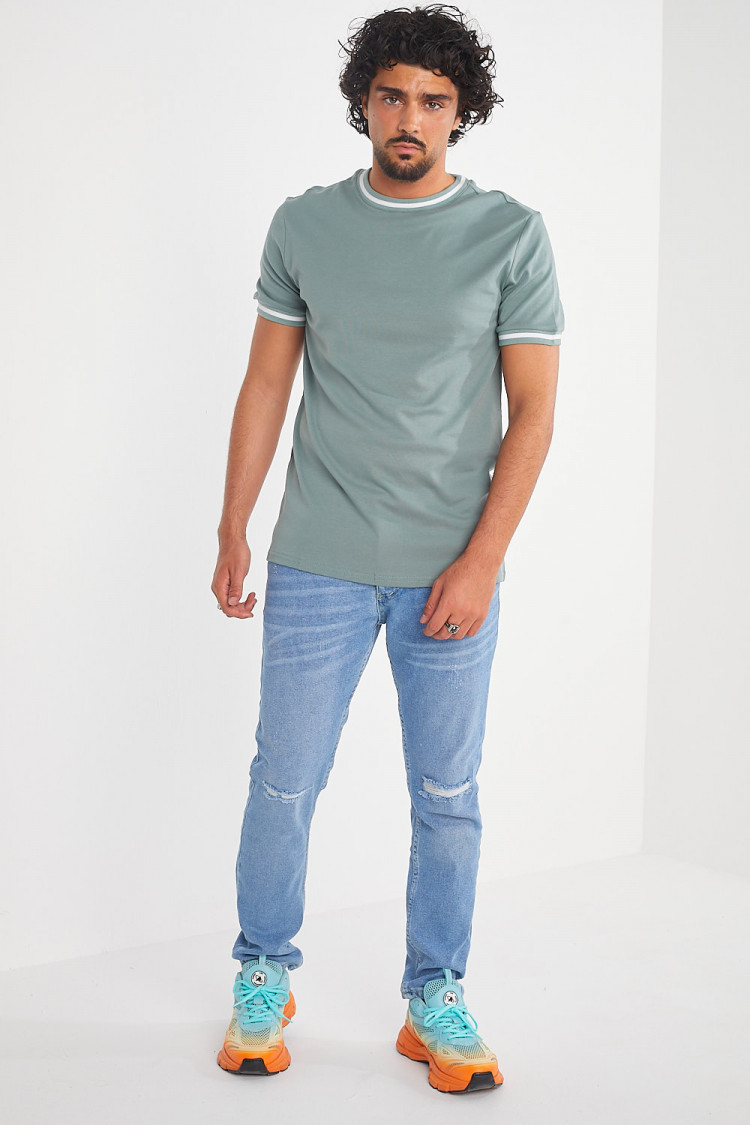 T-shirt kaki col rond à bandes blanches