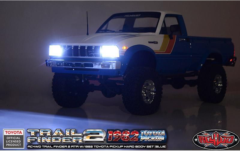 Scale Crawler Trail Finder 2 1982 Toyota, RTR, 1:10, Blau<br>1982 Toyota Pickup mit fester Karosserie