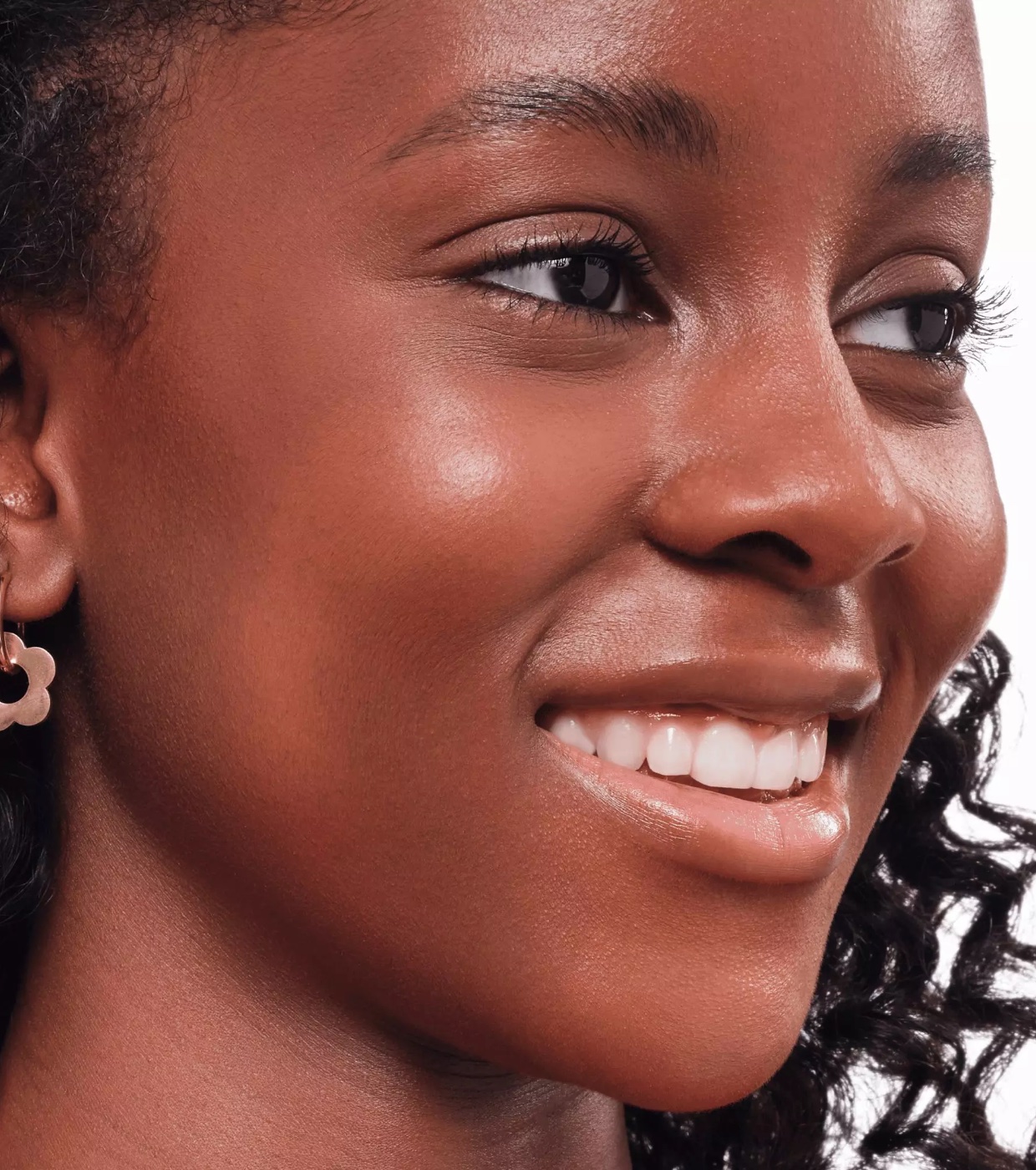 essence - Pó Bronzeador Matte Soft Touch - 40: Chocolate Butter Dream