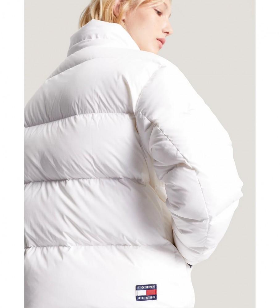 Jaqueta Tommy Jeans Alaska acolchoada com capuz, branca