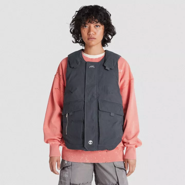 Colete isolante Timberland x A-COLD-WALL* Future73 unissex na cor cinza escuro.