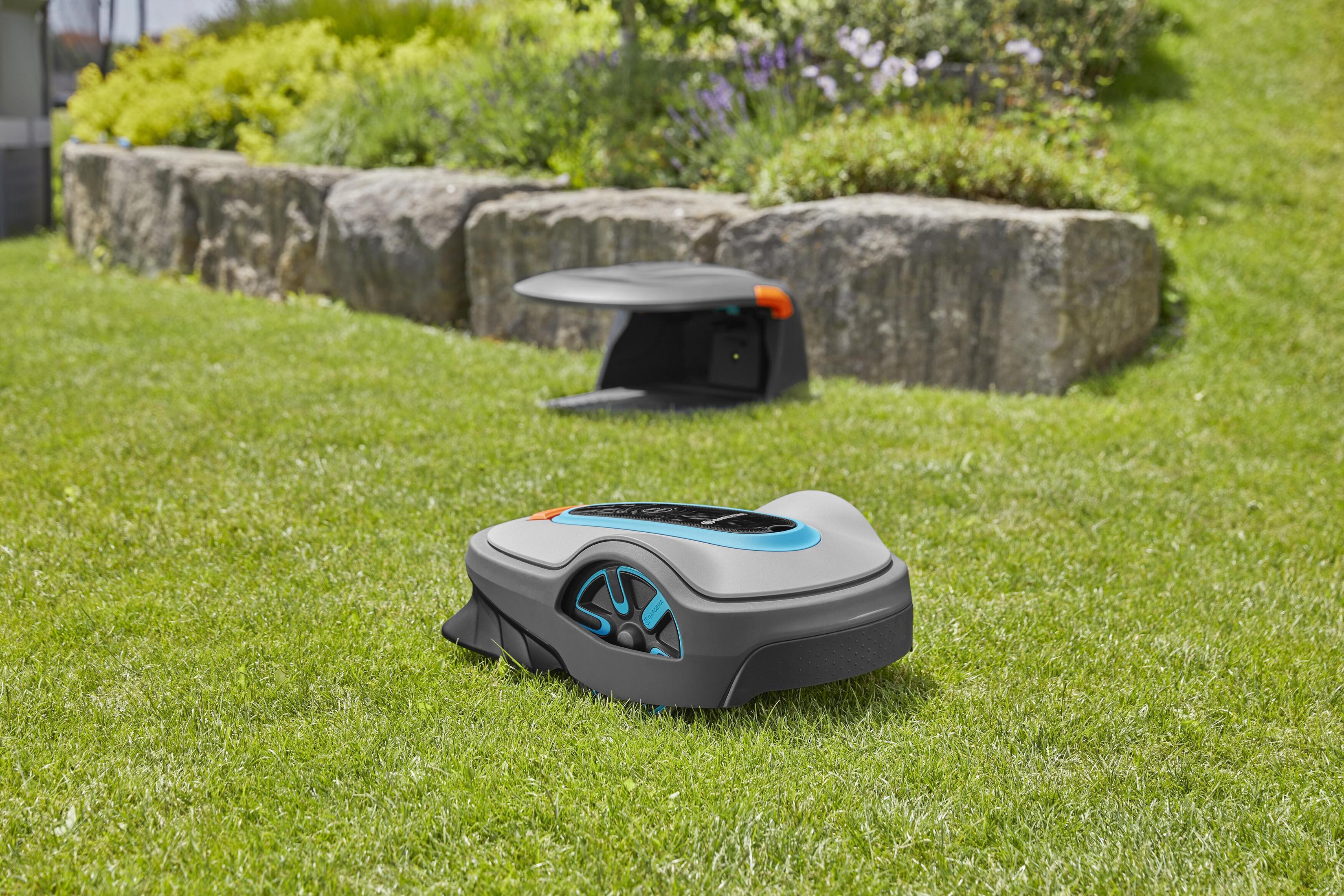 Gardena -Robotic Lawnmower - Garage