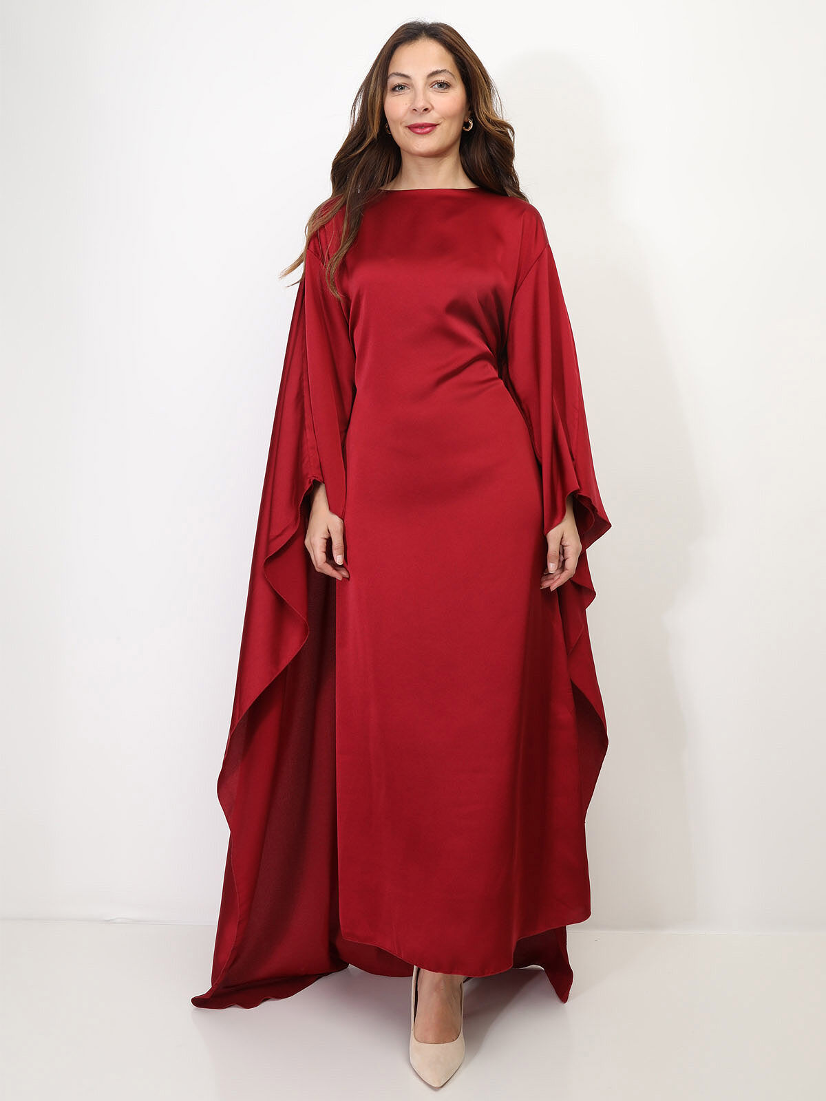 Robe cape satinée et ceinturée- Bordeaux