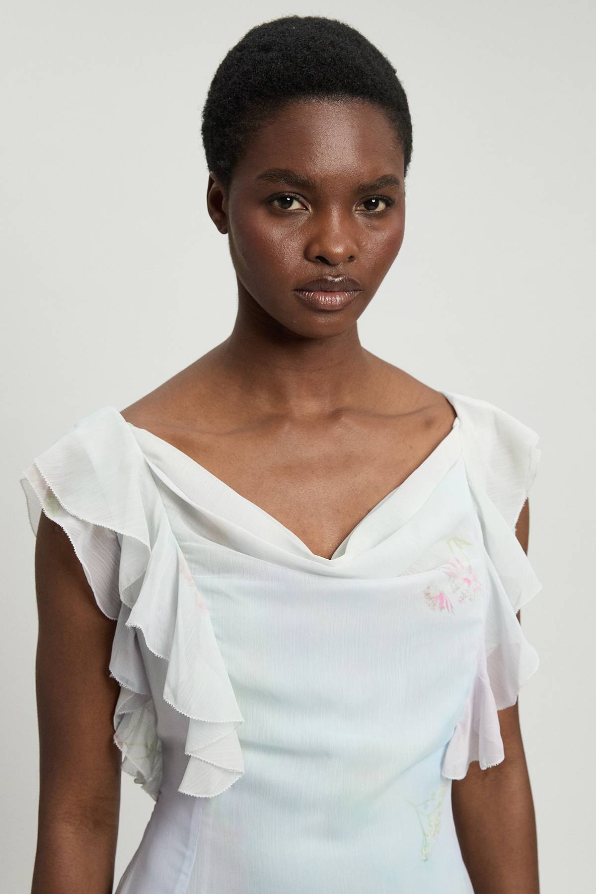 KarenMillen Robe Midi Tissée En Georgette Froissée À Imprimé Floral Et Manches À Volants