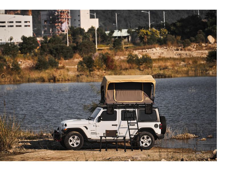 Wild Land Normandy Auto 140 Lite für 2-3 Personen Autodachzelt